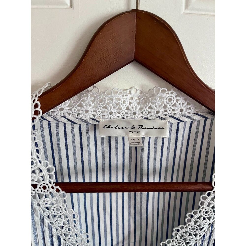Blue & white striped lace trim blouse 1X/XL coastal chic - Picture 3 of 5